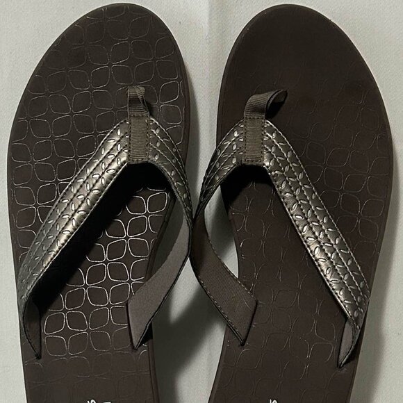Clark's Collection - Women’s Brown Flip Flop Sandals - Picture 1 of 5